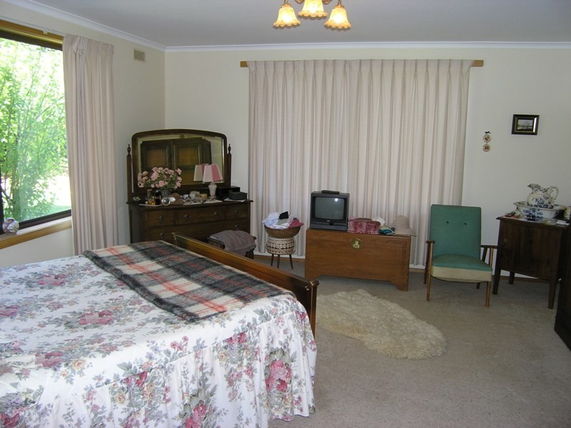 23 Hawthorn Lane, Bright VIC 3741