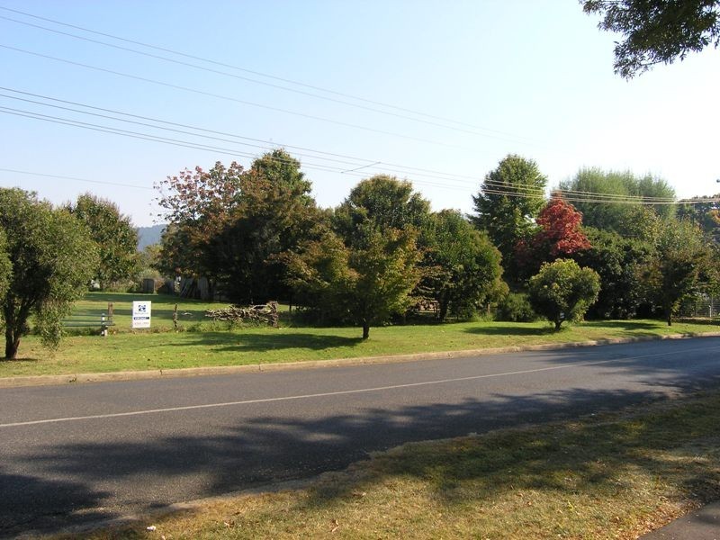 23 Hawthorn Lane, Bright VIC 3741