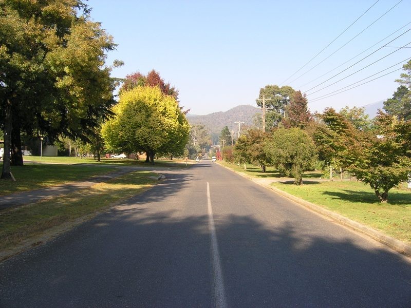 23 Hawthorn Lane, Bright VIC 3741