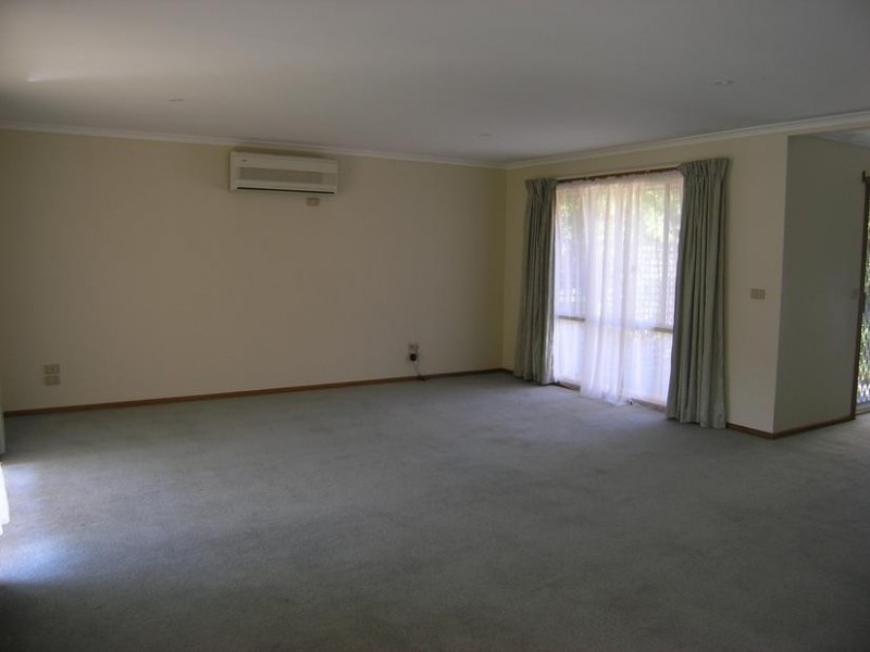 8 Mt Porepunkah Rd, Bright VIC 3741