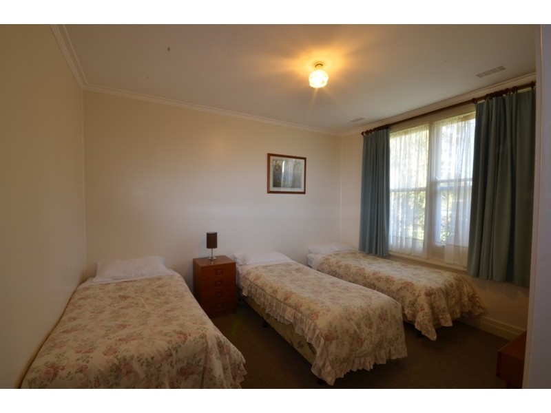 6 Wood Street, Bright VIC 3741