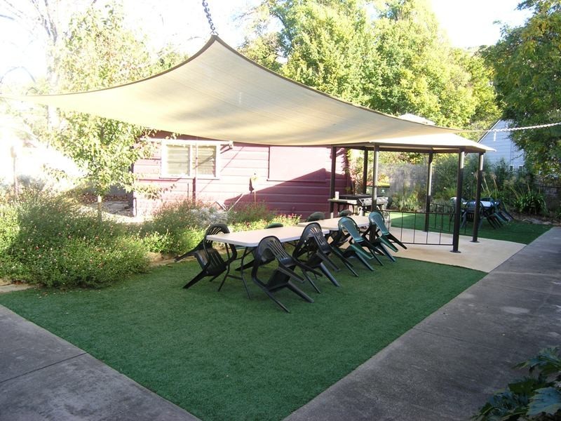 6 Wood Street, Bright VIC 3741