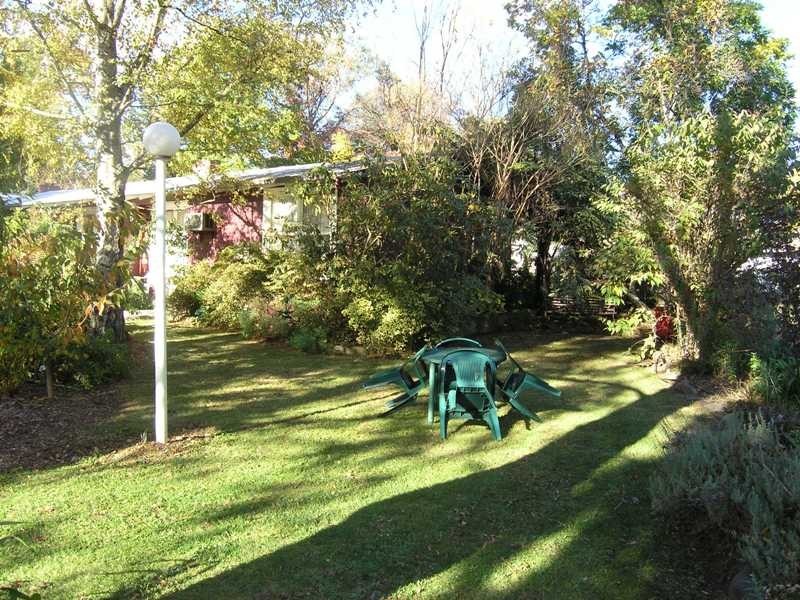 6 Wood Street, Bright VIC 3741