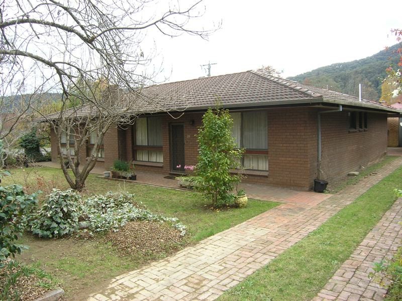 43 Delany Avenue, Bright VIC 3741