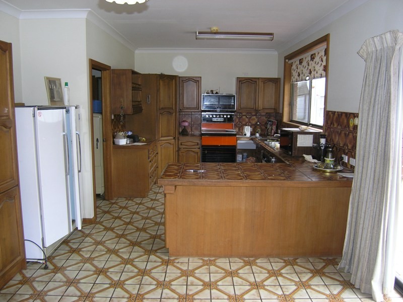 43 Delany Avenue, Bright VIC 3741