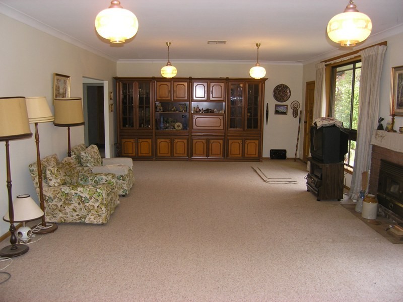 43 Delany Avenue, Bright VIC 3741