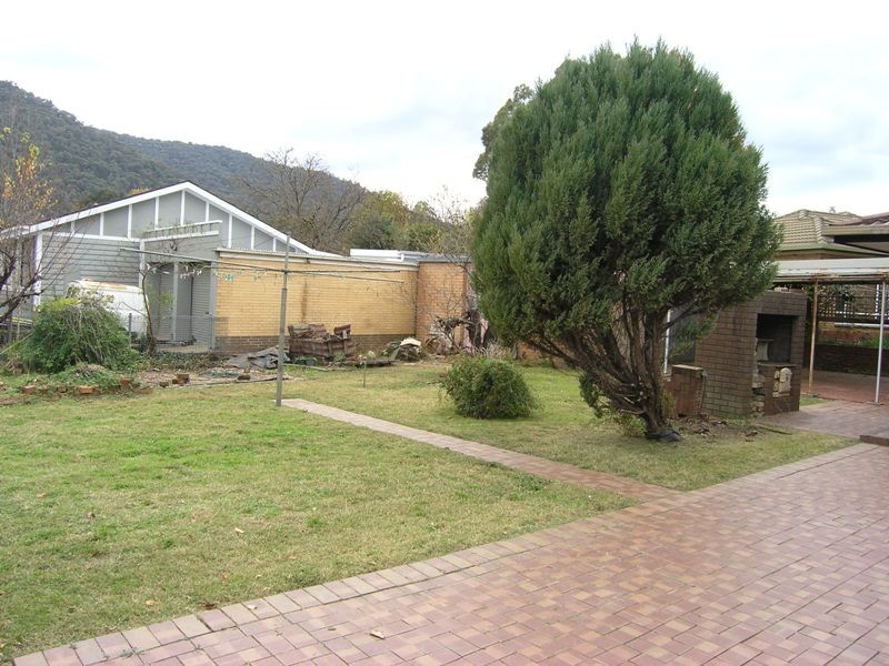 43 Delany Avenue, Bright VIC 3741