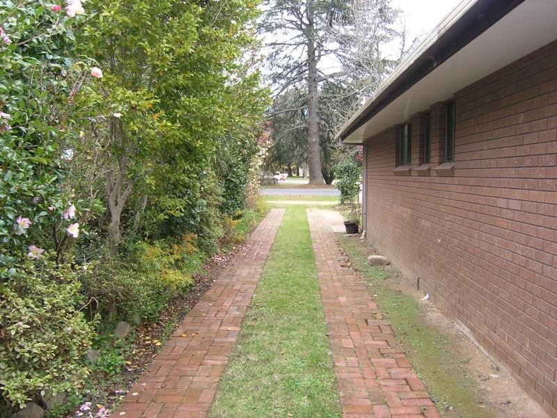 43 Delany Avenue, Bright VIC 3741