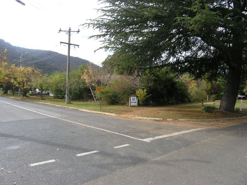 43 Delany Avenue, Bright VIC 3741