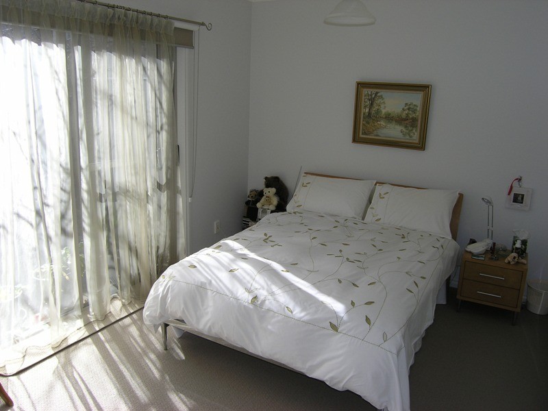 8 Mill Road, Bright VIC 3741