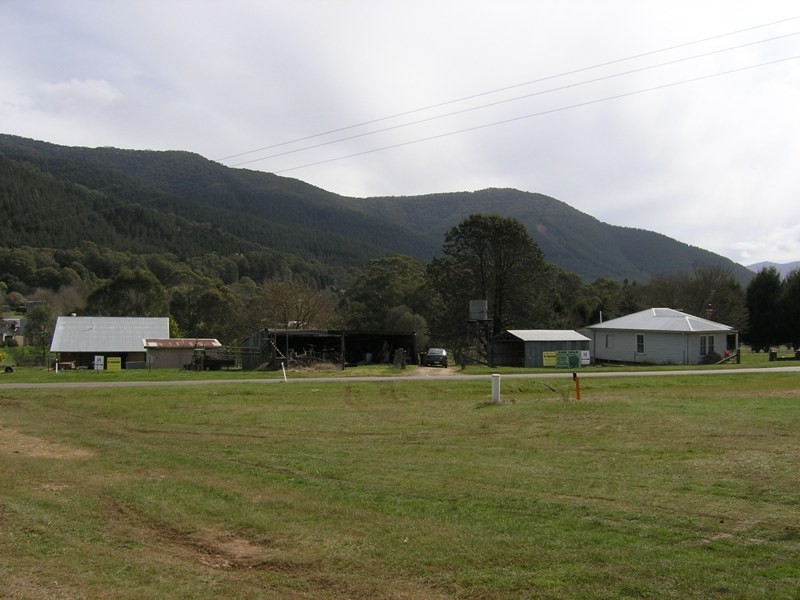 614 Morses Creek Road, Wandiligong VIC 3744