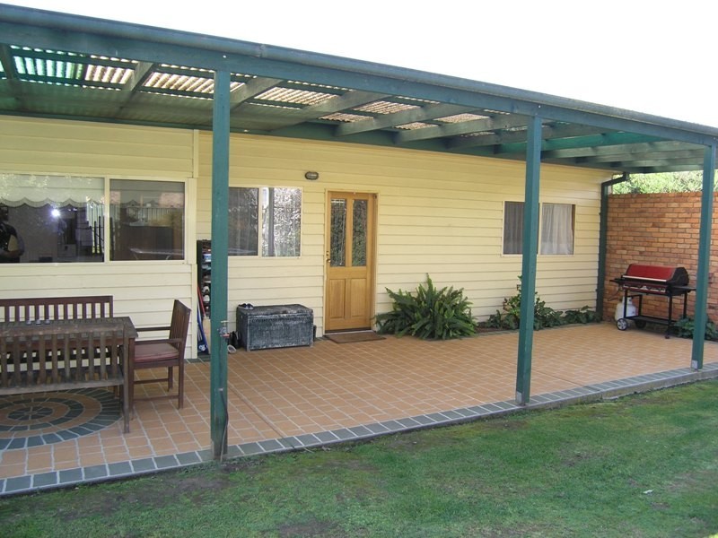 12A Park Street, Bright VIC 3741