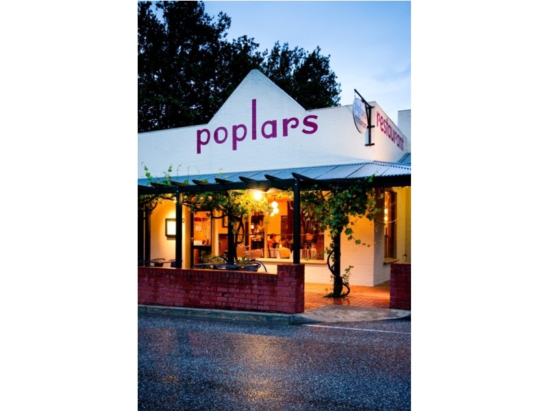 2E Star Road, Bright VIC 3741