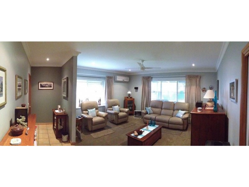 8 Lachlan Court, Bright VIC 3741