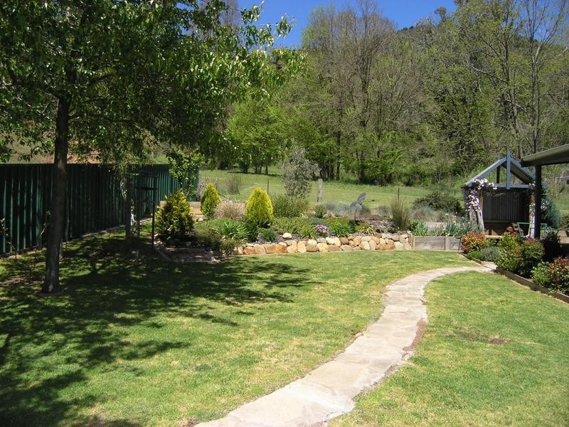 8 Lachlan Court, Bright VIC 3741