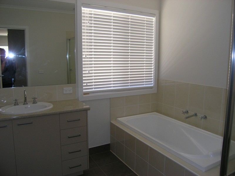 15 Kilfinan Cres, Bright VIC 3741