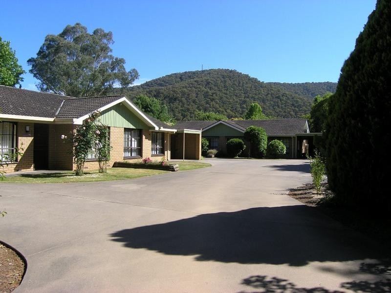 2/47 Delany Ave, Bright VIC 3741