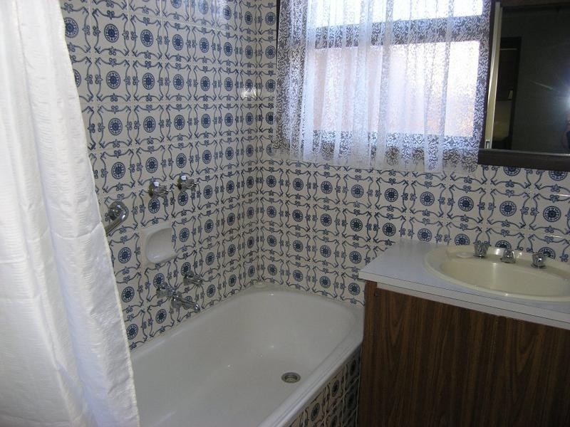 2/47 Delany Ave, Bright VIC 3741