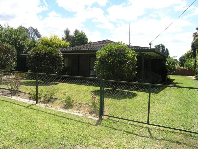 3 Bailey St, Bright VIC 3741