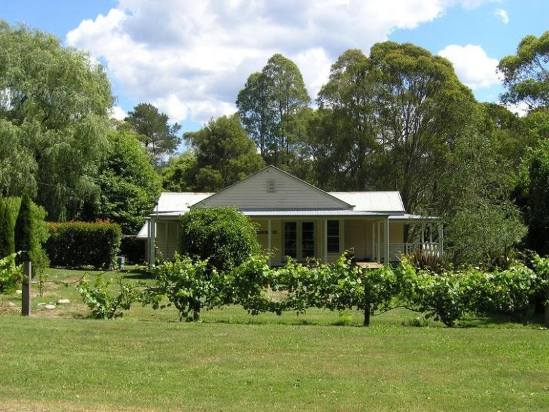 14 Williams Road, Wandiligong VIC 3744