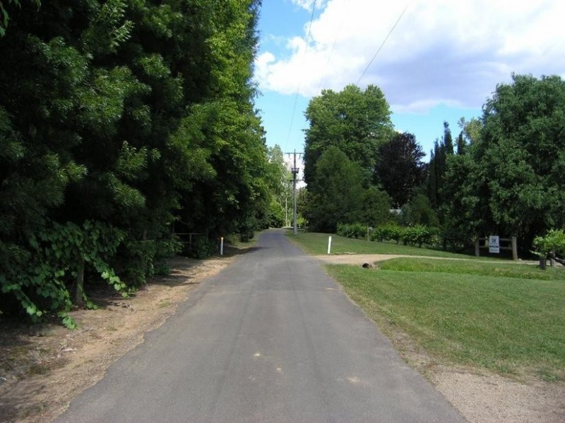 14 Williams Road, Wandiligong VIC 3744