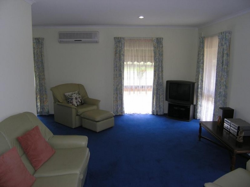 46 Mountbatten Avenue, Bright VIC 3741