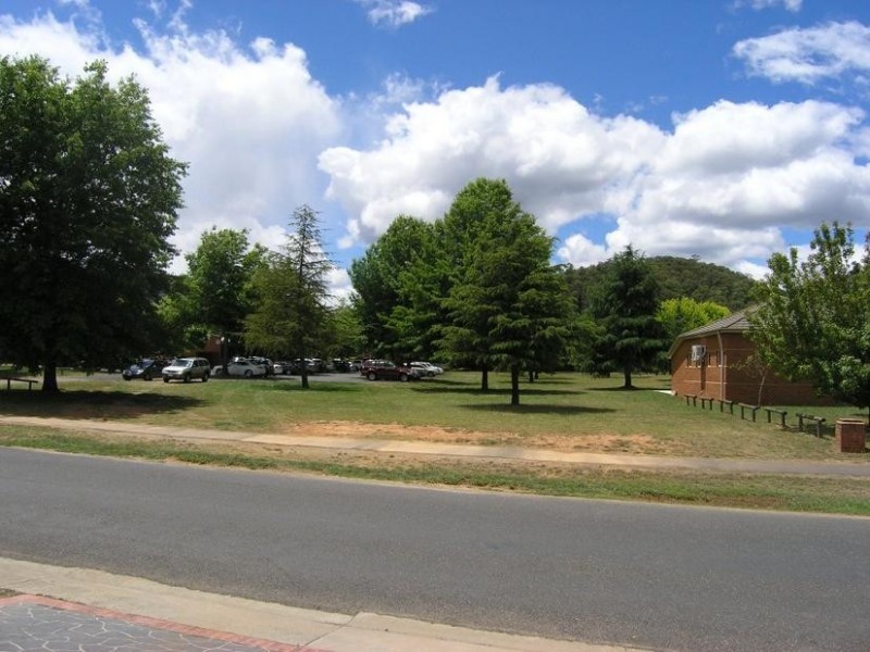 9 Hawthorn Lane, Bright VIC 3741