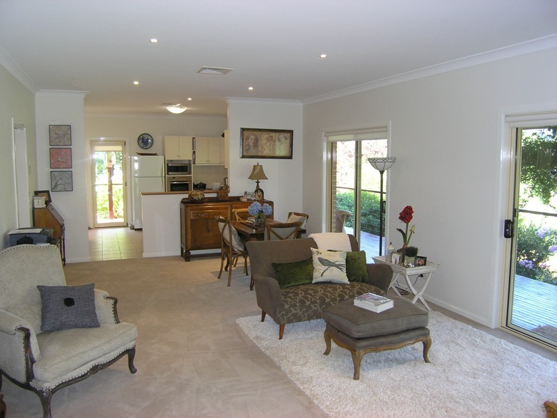 6 Clarkes Road, Wandiligong VIC 3744