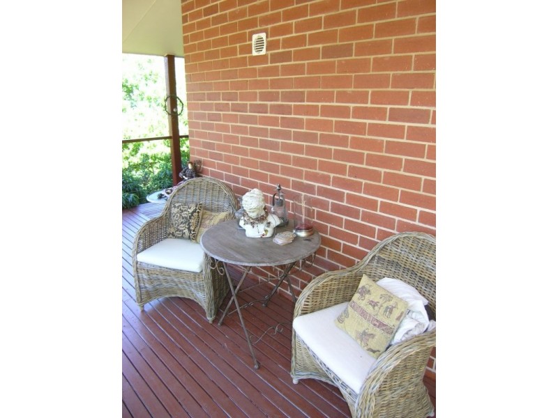 6 Clarkes Road, Wandiligong VIC 3744