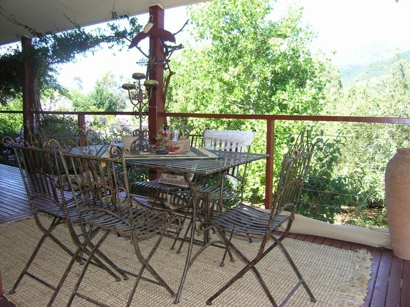 6 Clarkes Road, Wandiligong VIC 3744