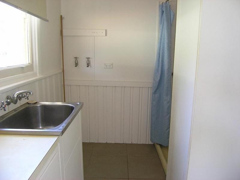 10 Delany Ave, Bright VIC 3741