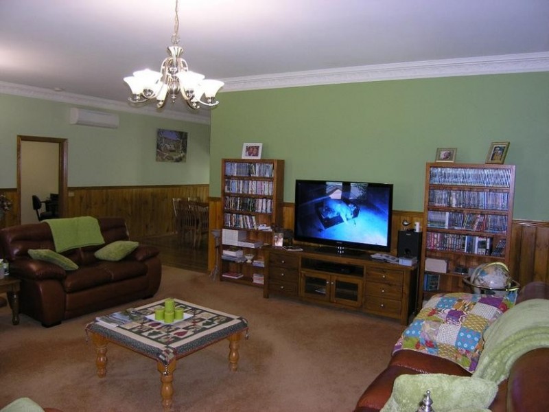 2179 Great Alpine Road, Harrietville VIC 3741