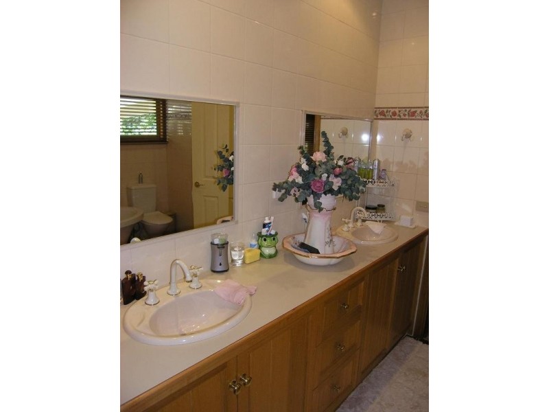 2179 Great Alpine Road, Harrietville VIC 3741