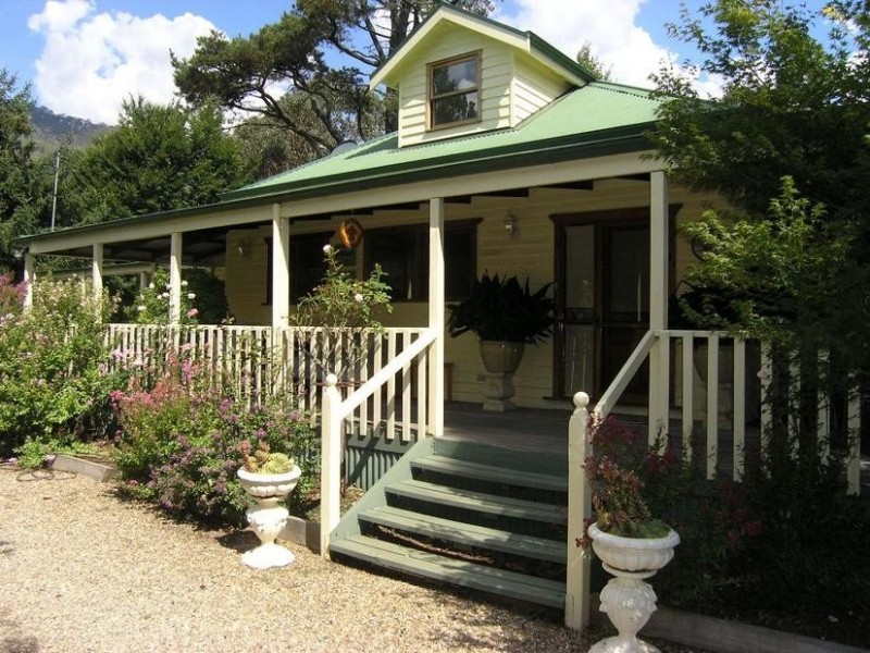 2179 Great Alpine Road, Harrietville VIC 3741