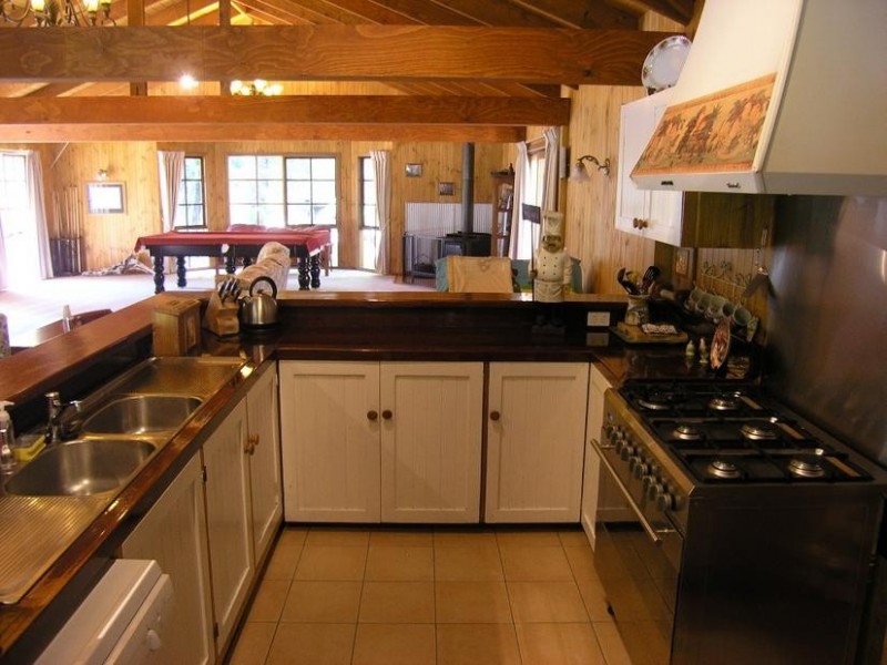 79 Williams Road, Wandiligong VIC 3744