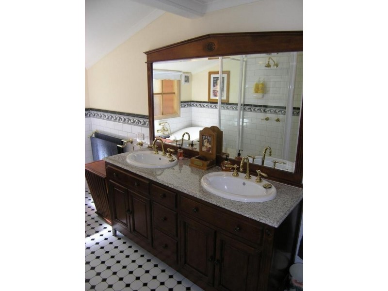 79 Williams Road, Wandiligong VIC 3744