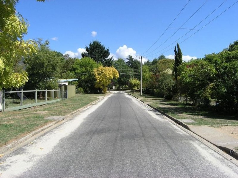 6 Brooks Street, Bright VIC 3741