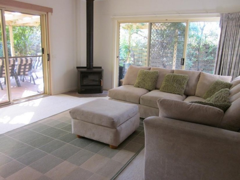 23 Ashwood Ave, Bright VIC 3741