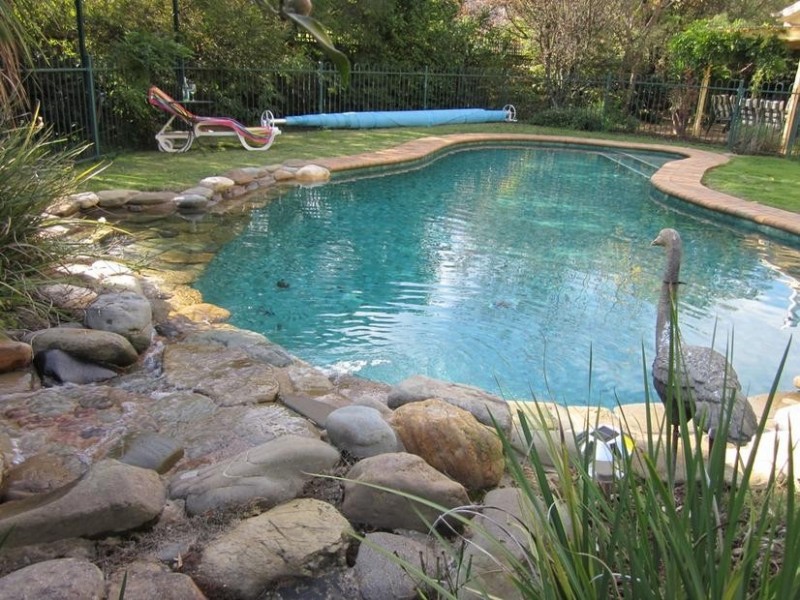 23 Ashwood Ave, Bright VIC 3741