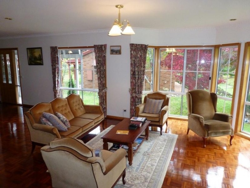 20 Showers Avenue, Bright VIC 3741