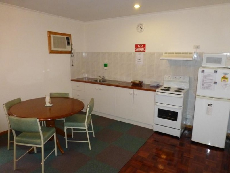 20 Showers Avenue, Bright VIC 3741