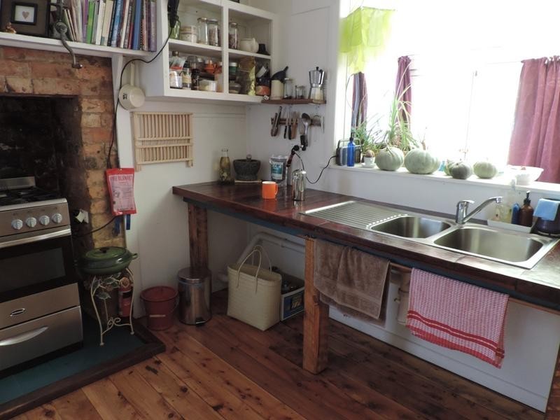 42 Centenary Ave, Wandiligong VIC 3744