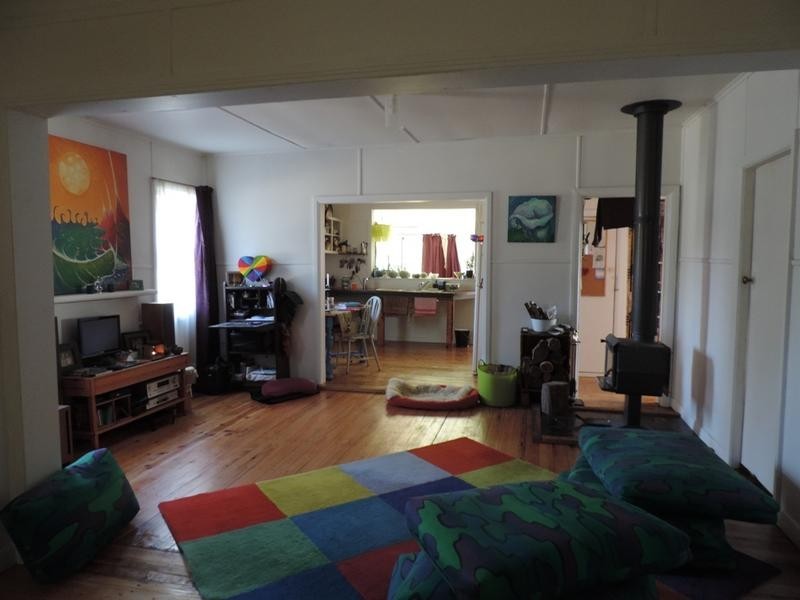 42 Centenary Ave, Wandiligong VIC 3744