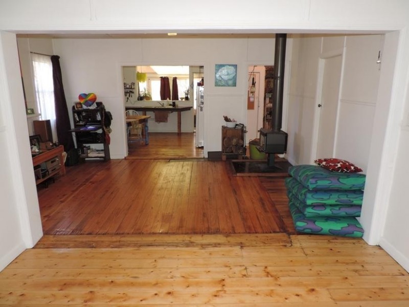 42 Centenary Avenue, Wandiligong VIC 3744