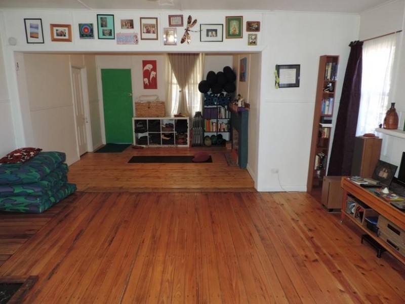 42 Centenary Avenue, Wandiligong VIC 3744