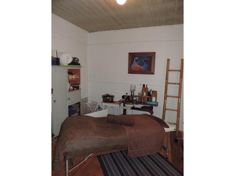 42 Centenary Avenue, Wandiligong VIC 3744