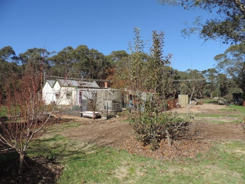 42 Centenary Avenue, Wandiligong VIC 3744