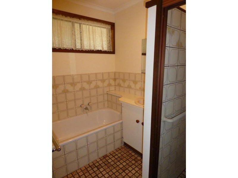 15 Iarias Lane, Bright VIC 3741