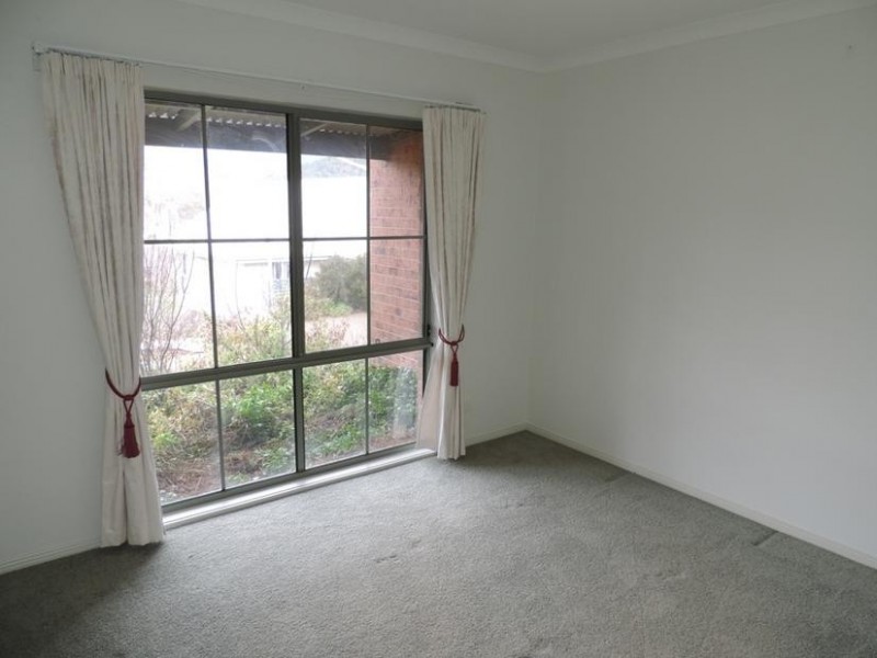 24 Norman Court, Bright VIC 3741