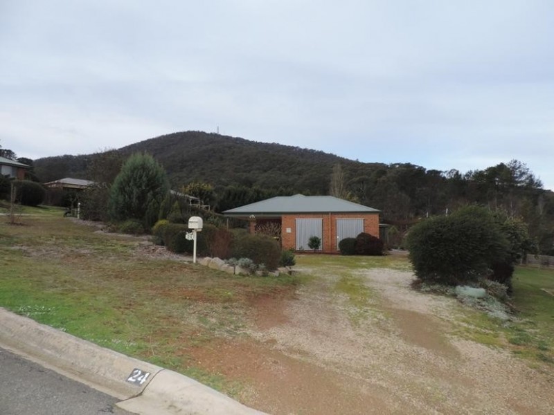 24 Norman Court, Bright VIC 3741